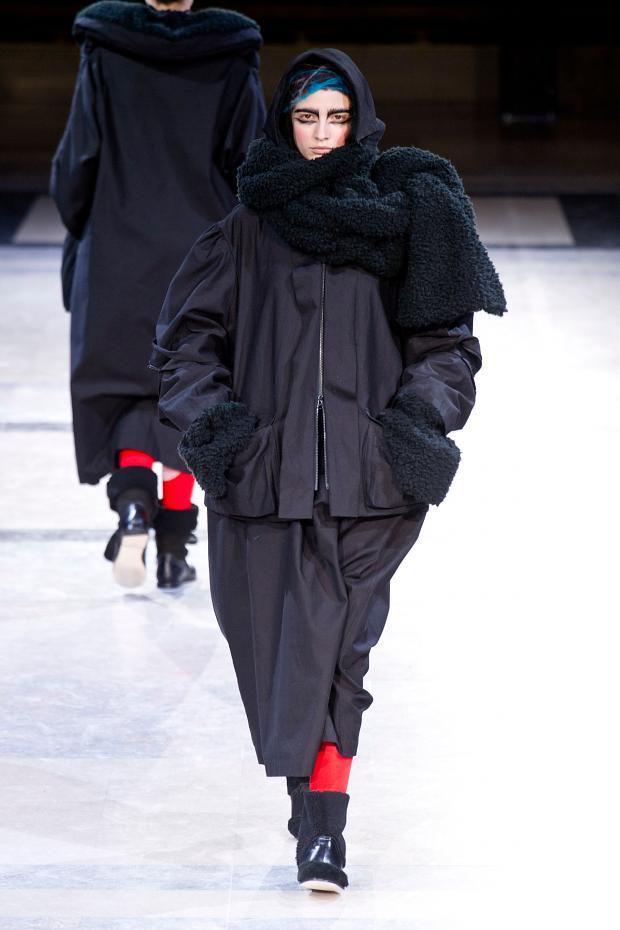 yohji-yamamoto-autumn-fall-winter-2014-pfw27