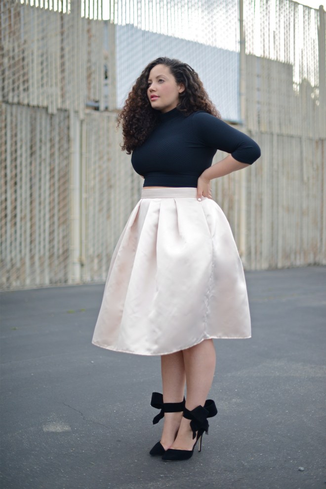 Girl with Curves in Blush and Black