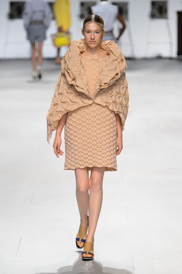 issey-miyake-spring-summer-2015-pfw21