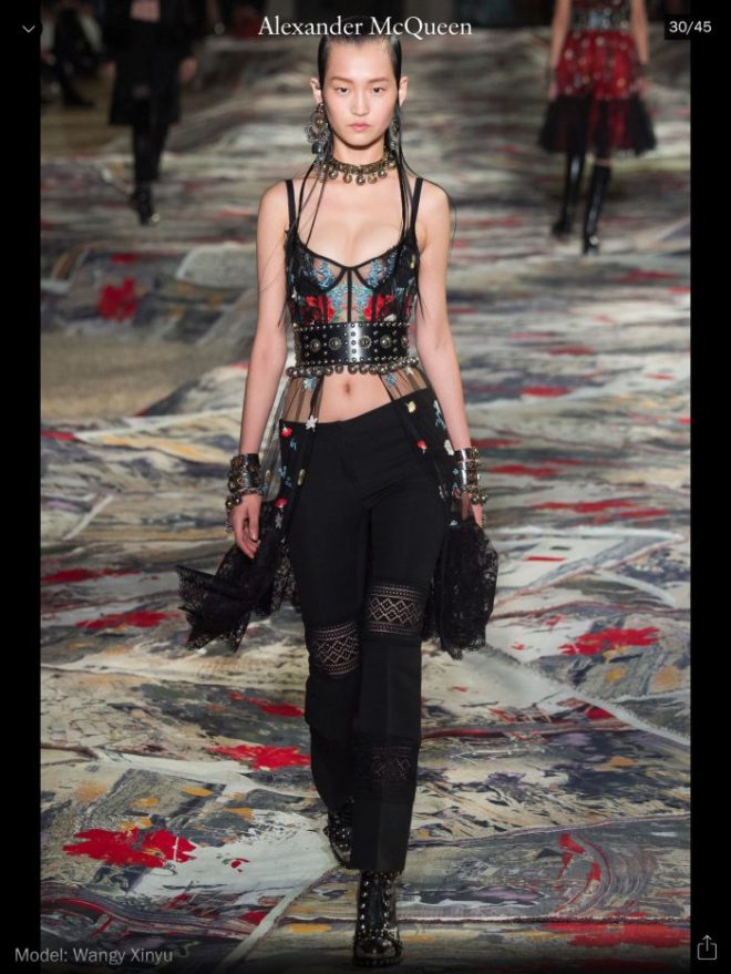 PFW: Alexander McQueen, RTW S/S 2017, image courtesy of Vogue Runway