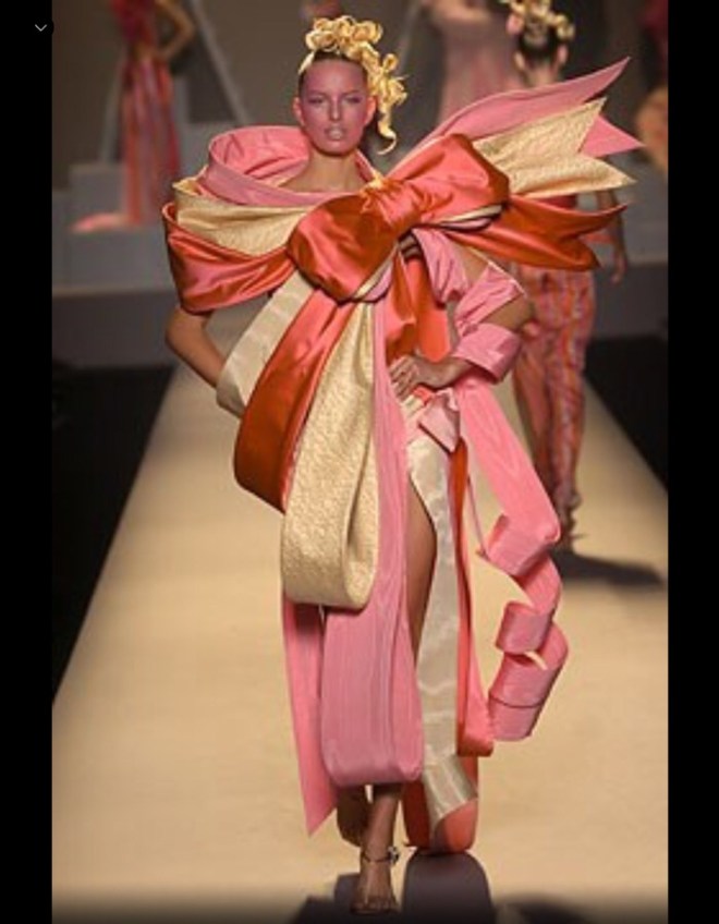 Viktor and Rolf RTW Spring 2005