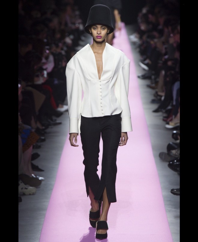PFW Fall 2017 RTW: Jacquemus