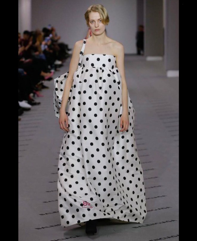 PFW Fall 2017 RTW: Balenciaga