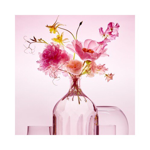 Flora Starkey, bespoke floral designer