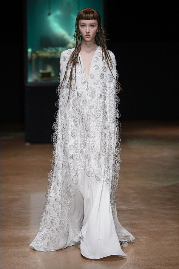 Haute Couture: Iris Van Herpen Fall 2017
