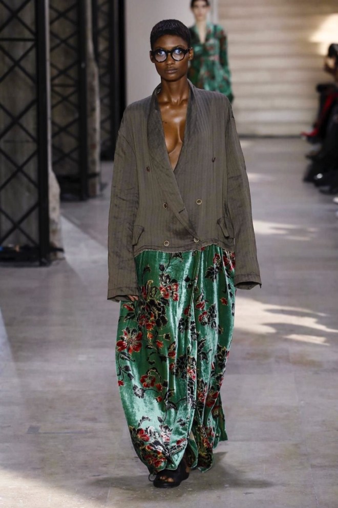 PFW S/S 2018 RTW: Uma Wang