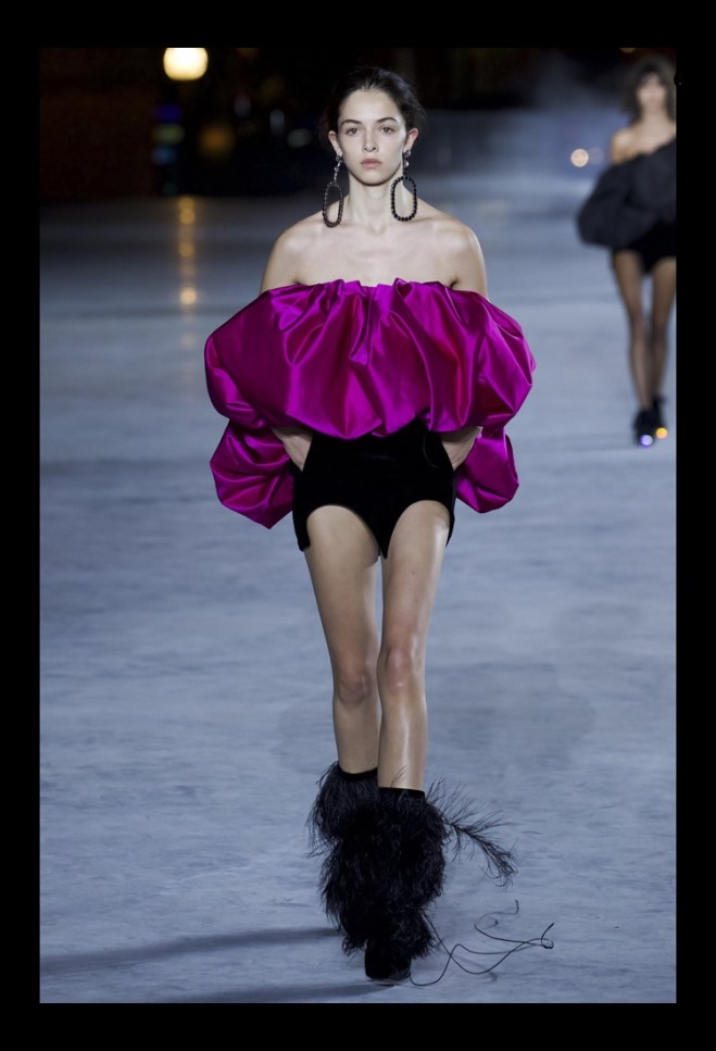 PFW S/S 2018 RTW: Saint Laurent